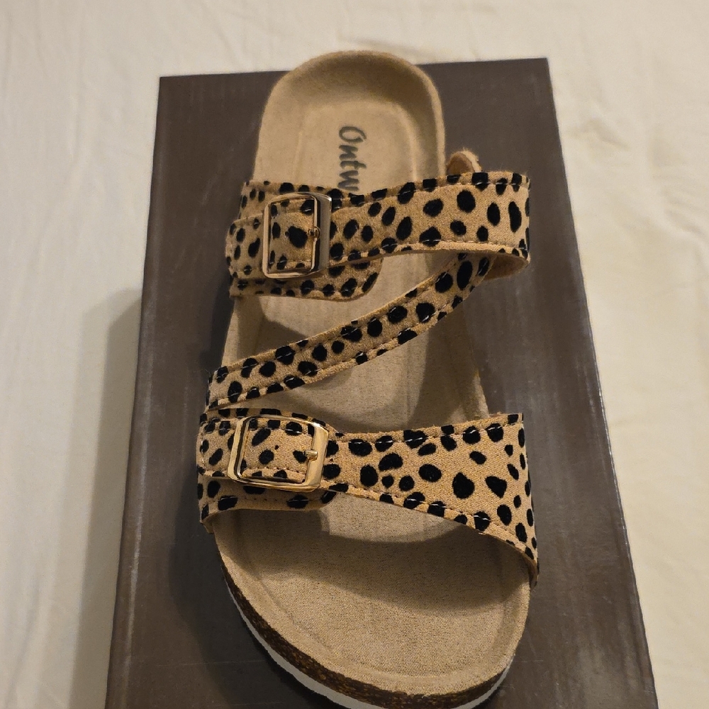 Outwoods Cheetah Print Sandals